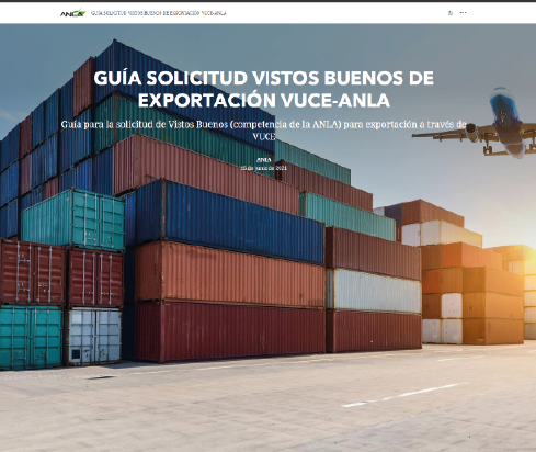 Almacén de contenedores de carga y un avión al fondo