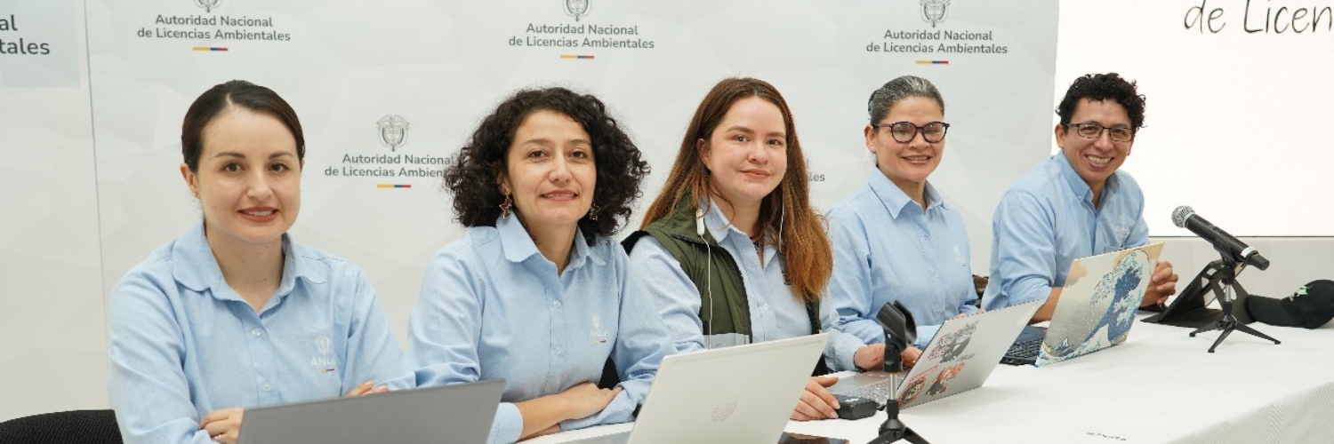 Imagen de la mesa de trabajo de la Reunión Informativa